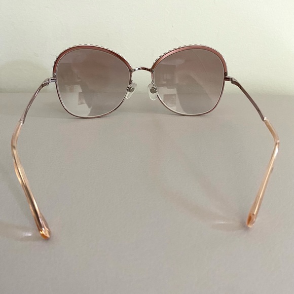 Authentic Chanel sunglasses with pearls, limited. - Picture 3 of 11